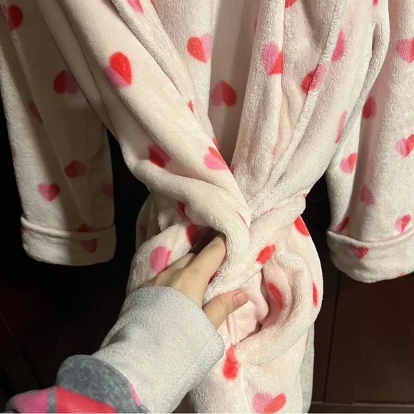 Joe Fresh Baby Pink Heart Pattern Robe! - Picture 10 of 10